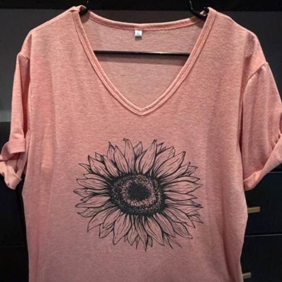 3 vneck ladies shirts - Picture 2 of 3